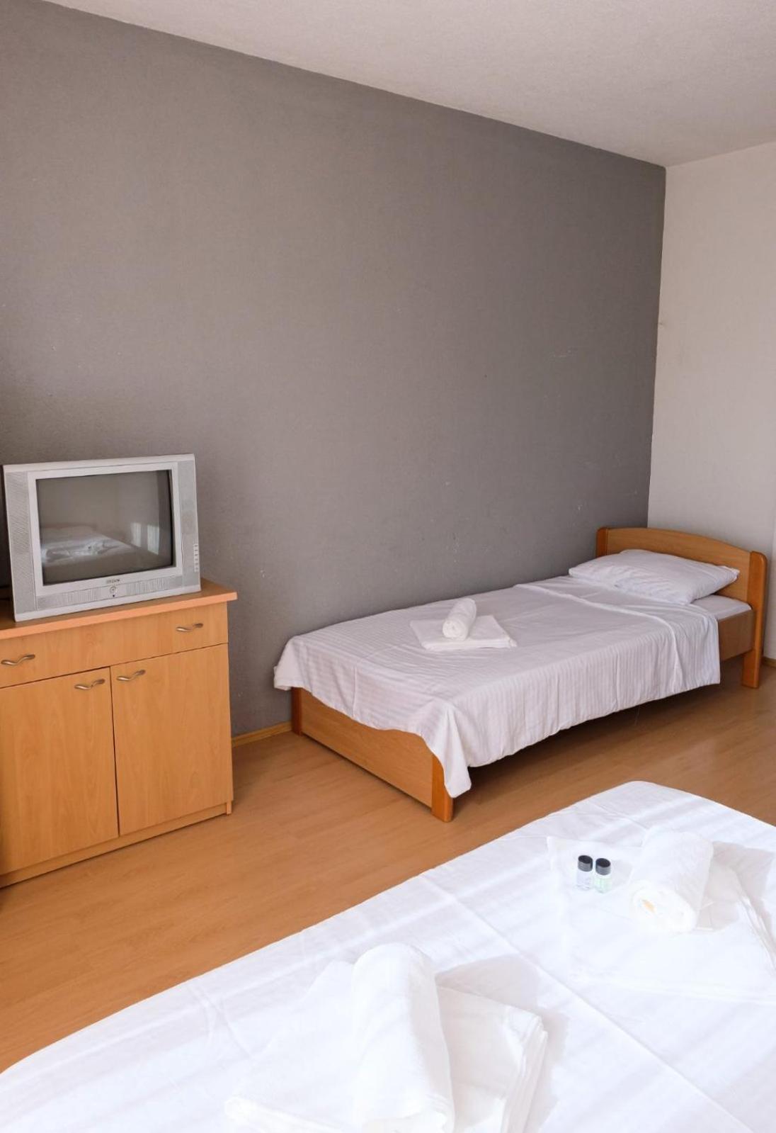 Hotel Ariston Struga Esterno foto