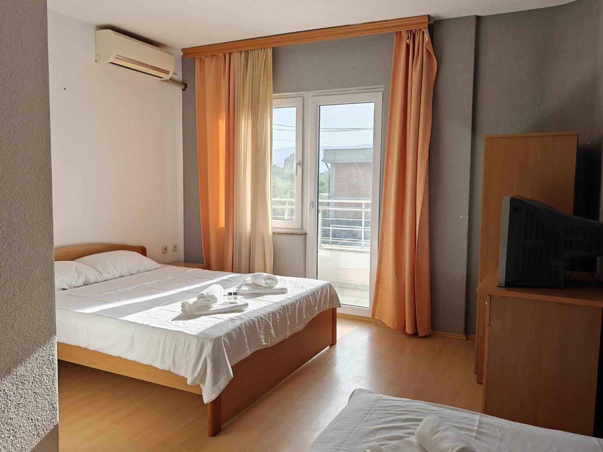Hotel Ariston Struga Esterno foto